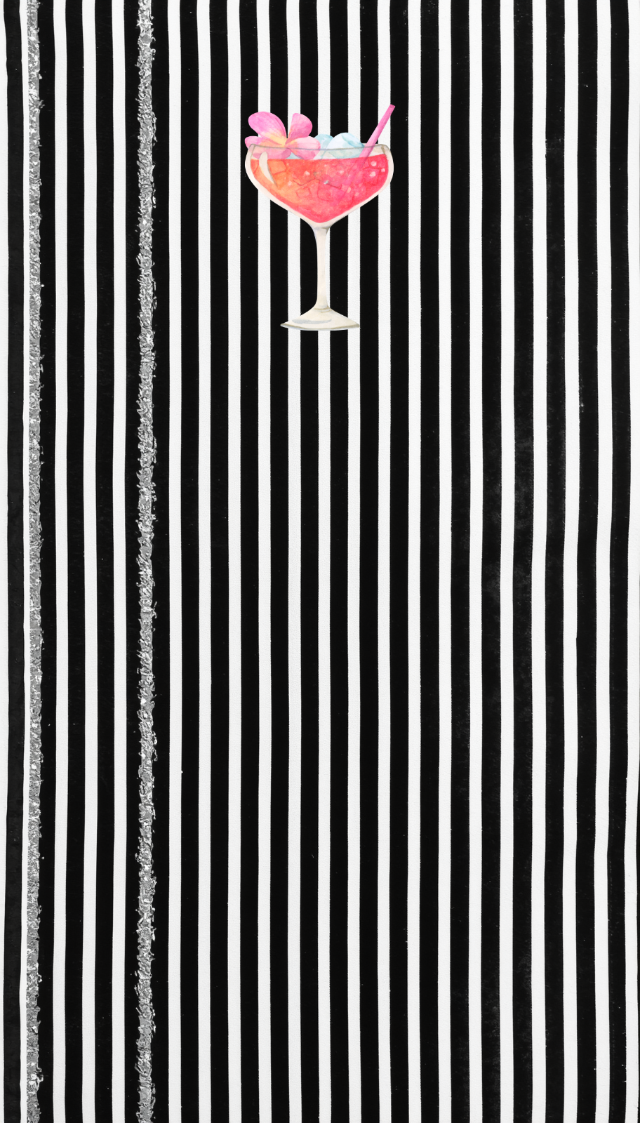 Chic à la plage -- Striped Black Beach Towel