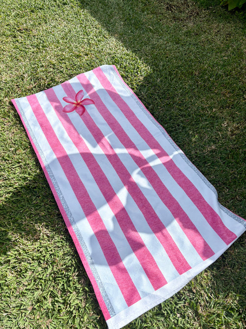 Fleur d'été -- Pink Striped Beach Towel with Plumeria Blossom